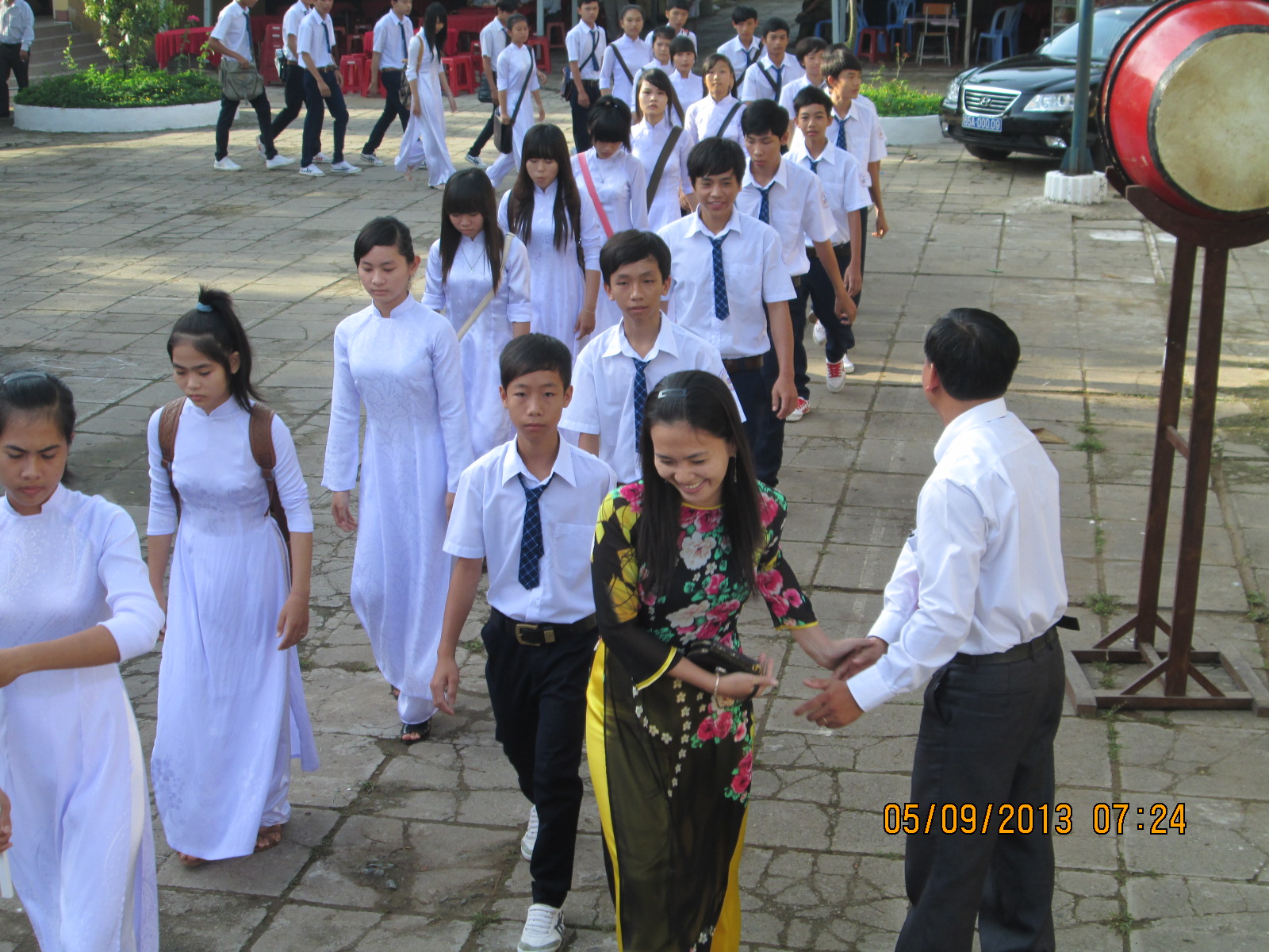  LỚP 10C2